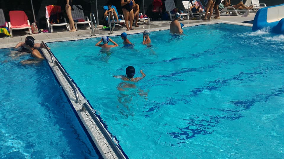Corsi e nuoto in vasca esterna